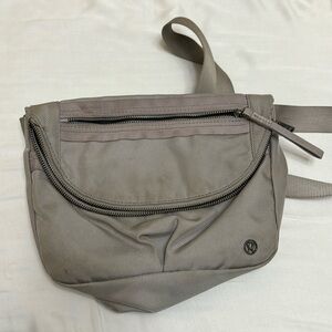 Lululemon grey festival crossbody bag